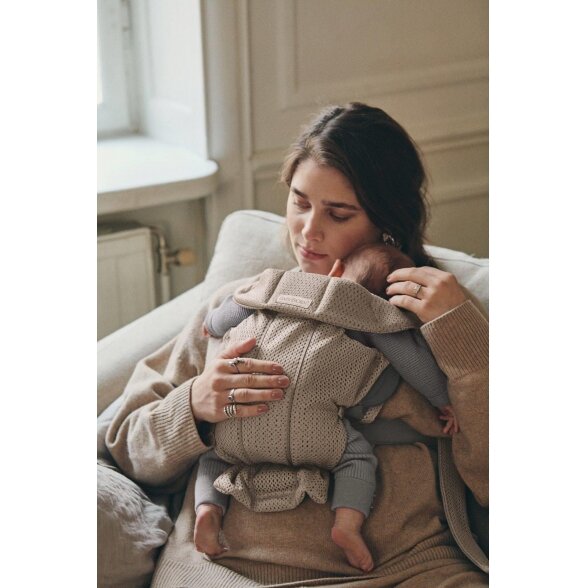 "BabyBjorn Baby Carrier Mini Cotton" - maža naujagimio nešioklė | Grey Beige 12